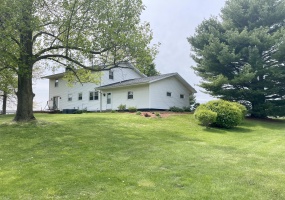 122 Meadowview Drive, Rushville, Schuyler, Illinois, United States 62681, 3 Bedrooms Bedrooms, 10 Rooms Rooms,2 BathroomsBathrooms,Over 90,000,Available,Meadowview Drive,1429