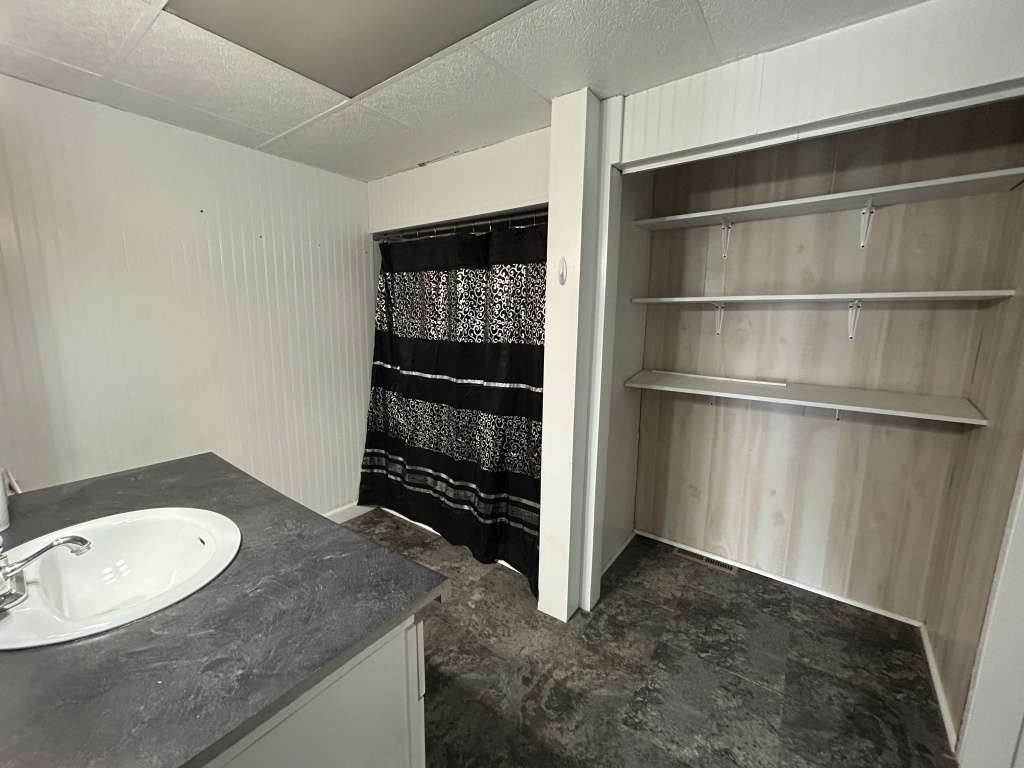 Illinois, United States, 3 Bedrooms Bedrooms, 6 Rooms Rooms,2 BathroomsBathrooms,40,000 to 90,000,Available,1449