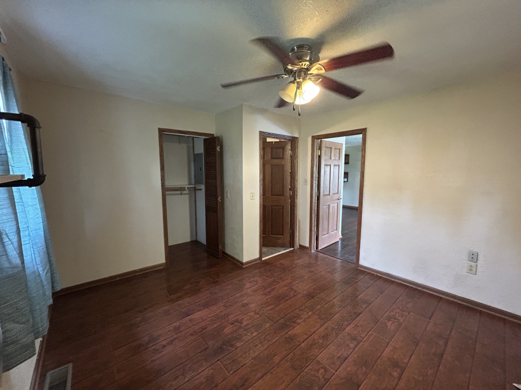 Littleton, Schuyler, Illinois, United States 61452, 4 Bedrooms Bedrooms, 9 Rooms Rooms,2 BathroomsBathrooms,Over 90,000,Available,1453