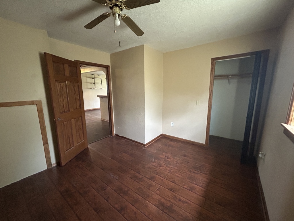 Littleton, Schuyler, Illinois, United States 61452, 4 Bedrooms Bedrooms, 9 Rooms Rooms,2 BathroomsBathrooms,Over 90,000,Available,1453