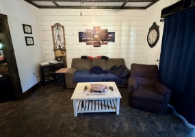 128 East Avenue B, Rushville, Schuyler, Illinois, United States 62681, 1 Bedroom Bedrooms, 7 Rooms Rooms,1 BathroomBathrooms,40,000 to 90,000,Available,East Avenue B,1454