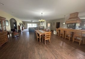 Illinois, United States, 2 Bedrooms Bedrooms, 8 Rooms Rooms,2 BathroomsBathrooms,Over 90,000,Available,1456