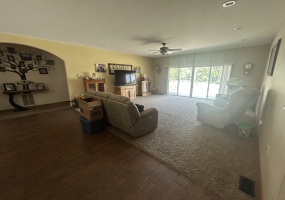 Illinois, United States, 2 Bedrooms Bedrooms, 8 Rooms Rooms,2 BathroomsBathrooms,Over 90,000,Available,1456