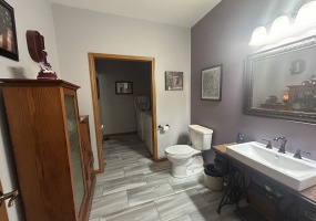 Illinois, United States, 2 Bedrooms Bedrooms, 8 Rooms Rooms,2 BathroomsBathrooms,Over 90,000,Available,1456