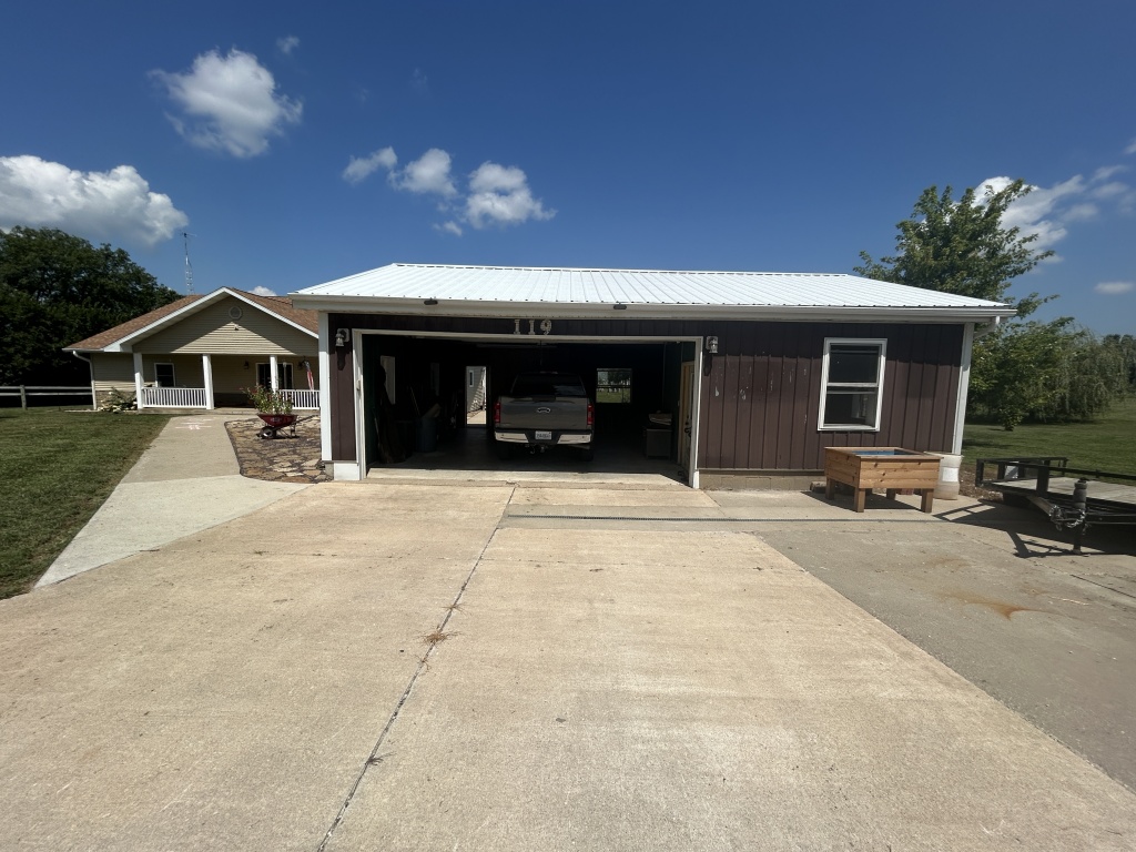 Illinois, United States, 2 Bedrooms Bedrooms, 8 Rooms Rooms,2 BathroomsBathrooms,Over 90,000,Available,1456