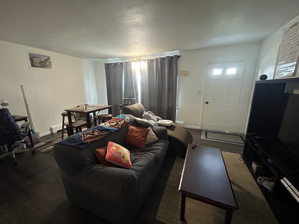 Illinois, United States, 3 Bedrooms Bedrooms, 6 Rooms Rooms,1 BathroomBathrooms,Over 90,000,Available,1457