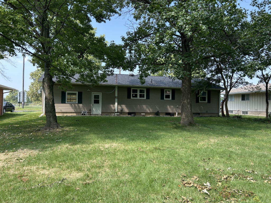 Illinois, United States, 3 Bedrooms Bedrooms, 6 Rooms Rooms,1 BathroomBathrooms,Over 90,000,Available,1457
