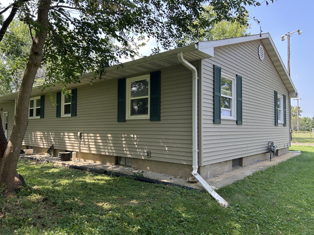 Illinois, United States, 3 Bedrooms Bedrooms, 6 Rooms Rooms,1 BathroomBathrooms,Over 90,000,Available,1457