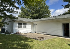 Illinois, United States, 4 Bedrooms Bedrooms, 10 Rooms Rooms,2 BathroomsBathrooms,Over 90,000,Available,1458