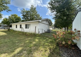 Illinois, United States, 4 Bedrooms Bedrooms, 10 Rooms Rooms,2 BathroomsBathrooms,Over 90,000,Available,1458