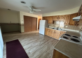 Illinois, United States, 3 Bedrooms Bedrooms, 6 Rooms Rooms,1 BathroomBathrooms,Over 90,000,Pending,1460