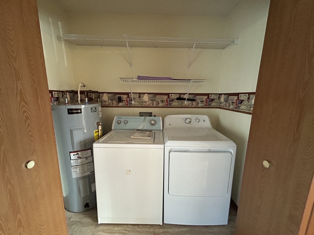 Illinois, United States, 3 Bedrooms Bedrooms, 6 Rooms Rooms,1 BathroomBathrooms,Over 90,000,Pending,1460