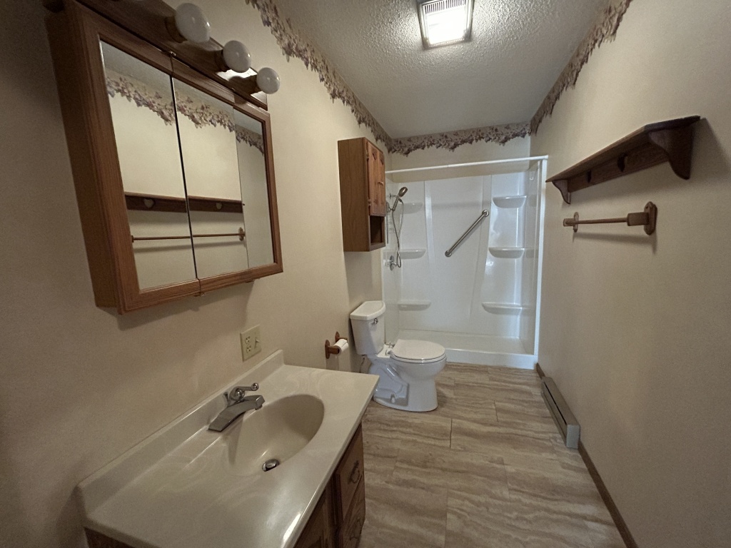 Illinois, United States, 3 Bedrooms Bedrooms, 6 Rooms Rooms,1 BathroomBathrooms,Over 90,000,Pending,1460