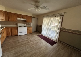 Illinois, United States, 3 Bedrooms Bedrooms, 6 Rooms Rooms,1 BathroomBathrooms,Over 90,000,Pending,1460