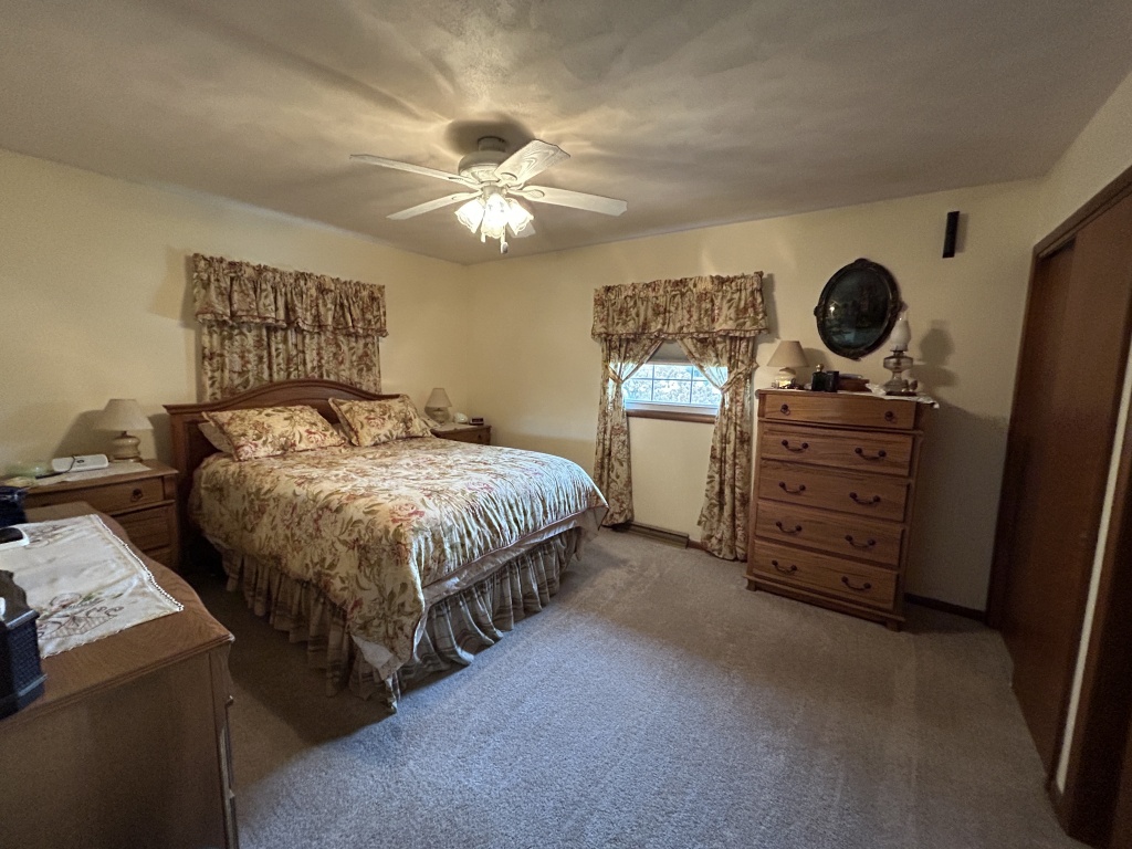 Illinois, United States, 2 Bedrooms Bedrooms, 6 Rooms Rooms,2 BathroomsBathrooms,Over 90,000,Available,1461