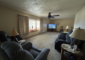 Illinois, United States, 2 Bedrooms Bedrooms, 6 Rooms Rooms,2 BathroomsBathrooms,Over 90,000,Available,1461