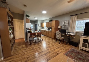 Illinois, United States, 2 Bedrooms Bedrooms, 5 Rooms Rooms,1 BathroomBathrooms,Over 90,000,Available,1462