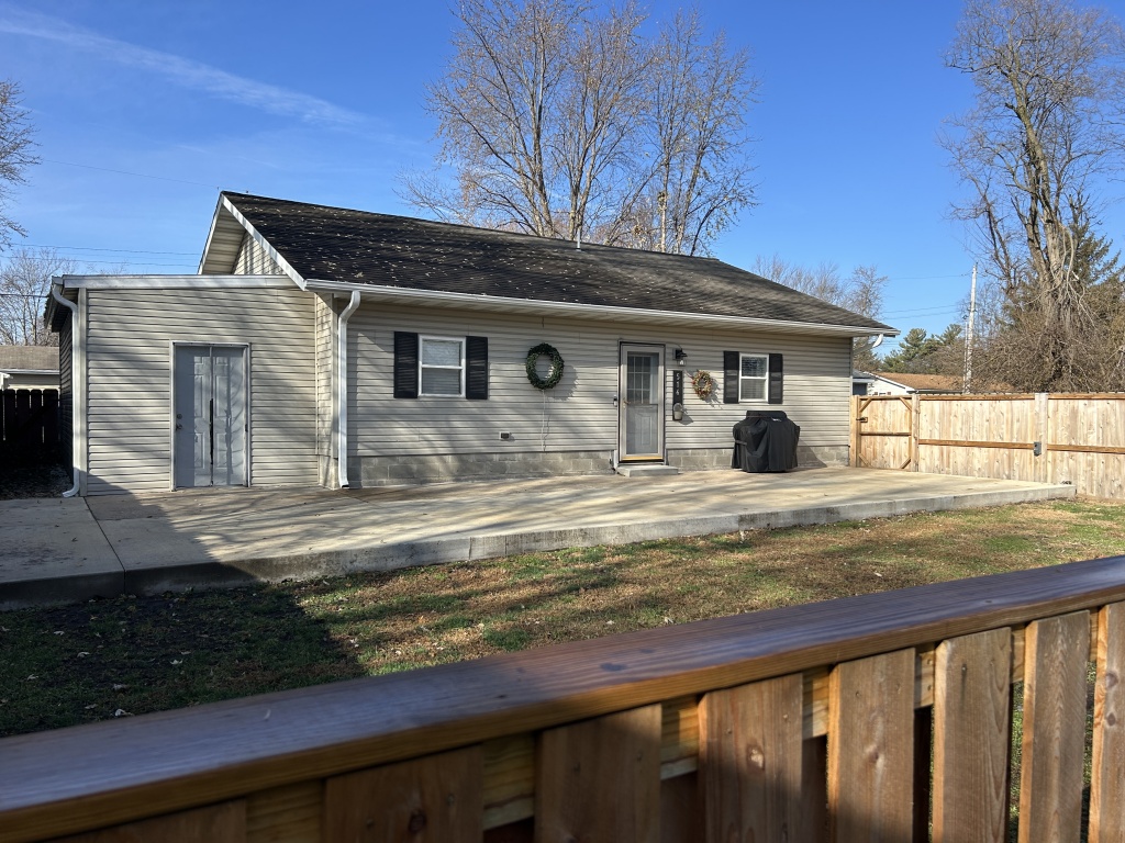 Illinois, United States, 2 Bedrooms Bedrooms, 5 Rooms Rooms,1 BathroomBathrooms,Over 90,000,Available,1462