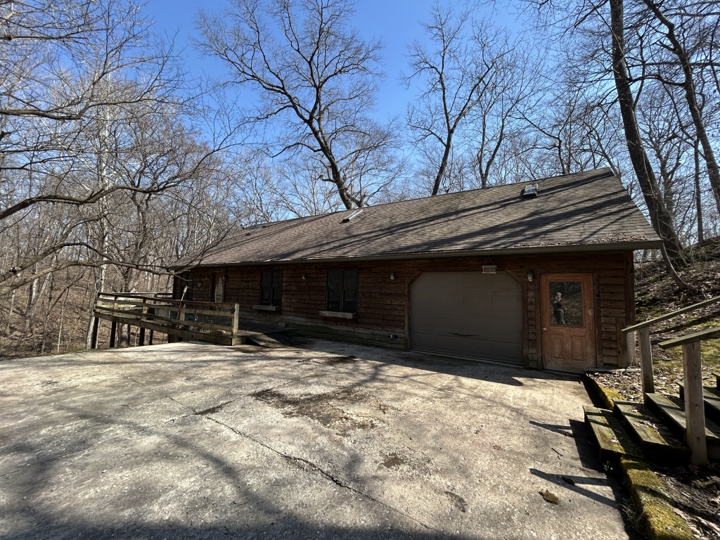 Illinois, United States, 3 Bedrooms Bedrooms, 9 Rooms Rooms,3 BathroomsBathrooms,Over 90,000,Available,1462