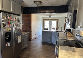 Illinois, United States, 3 Bedrooms Bedrooms, 9 Rooms Rooms,3 BathroomsBathrooms,Over 90,000,Available,1462