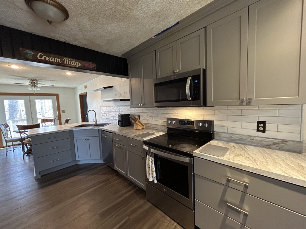 Illinois, United States, 3 Bedrooms Bedrooms, 9 Rooms Rooms,3 BathroomsBathrooms,Over 90,000,Available,1462