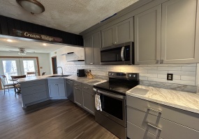 Illinois, United States, 3 Bedrooms Bedrooms, 9 Rooms Rooms,3 BathroomsBathrooms,Over 90,000,Available,1462