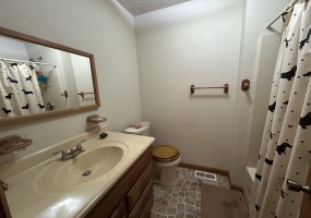 Illinois, United States, 3 Bedrooms Bedrooms, 9 Rooms Rooms,3 BathroomsBathrooms,Over 90,000,Available,1462