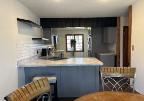 Illinois, United States, 3 Bedrooms Bedrooms, 9 Rooms Rooms,3 BathroomsBathrooms,Over 90,000,Available,1462