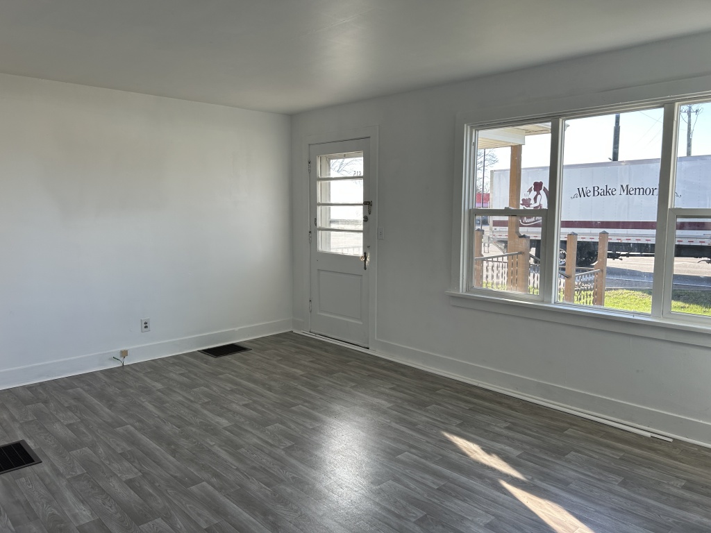 Illinois, United States, 3 Bedrooms Bedrooms, 6 Rooms Rooms,1 BathroomBathrooms,40,000 to 90,000,Available,1463