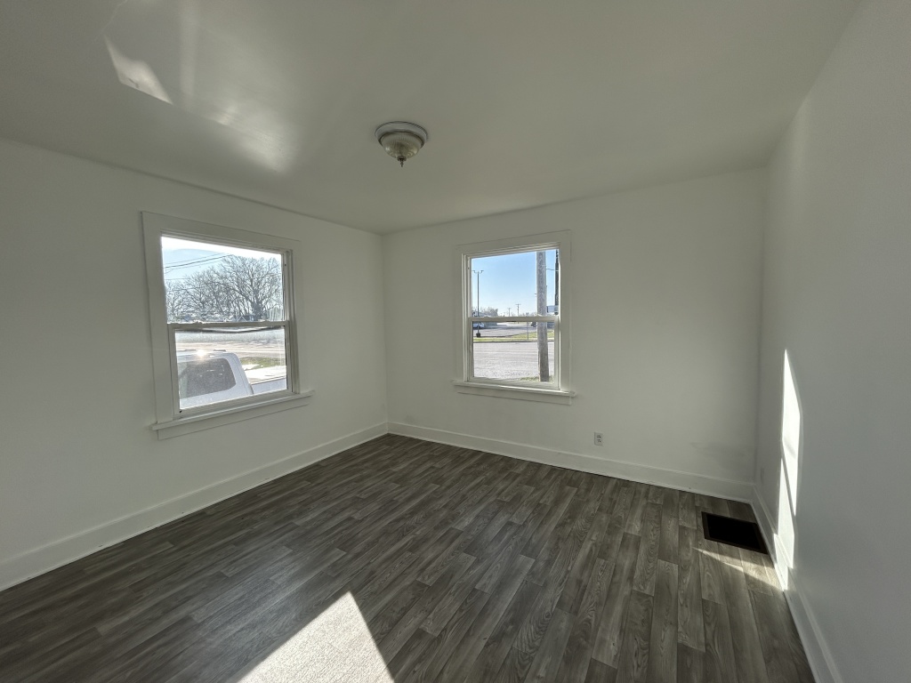 Illinois, United States, 3 Bedrooms Bedrooms, 6 Rooms Rooms,1 BathroomBathrooms,40,000 to 90,000,Available,1463