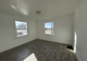 Illinois, United States, 3 Bedrooms Bedrooms, 6 Rooms Rooms,1 BathroomBathrooms,40,000 to 90,000,Available,1463