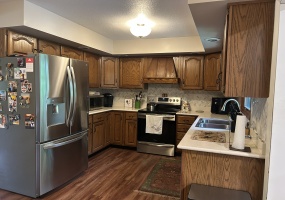 19501 Lakeview Dr., Rushville, Schuyler, Illinois, United States 62681, 2 Bedrooms Bedrooms, 6 Rooms Rooms,2 BathroomsBathrooms,Over 90,000,Pending,Lakeview Dr.,1465