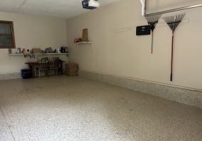 19501 Lakeview Dr., Rushville, Schuyler, Illinois, United States 62681, 2 Bedrooms Bedrooms, 6 Rooms Rooms,2 BathroomsBathrooms,Over 90,000,Pending,Lakeview Dr.,1465