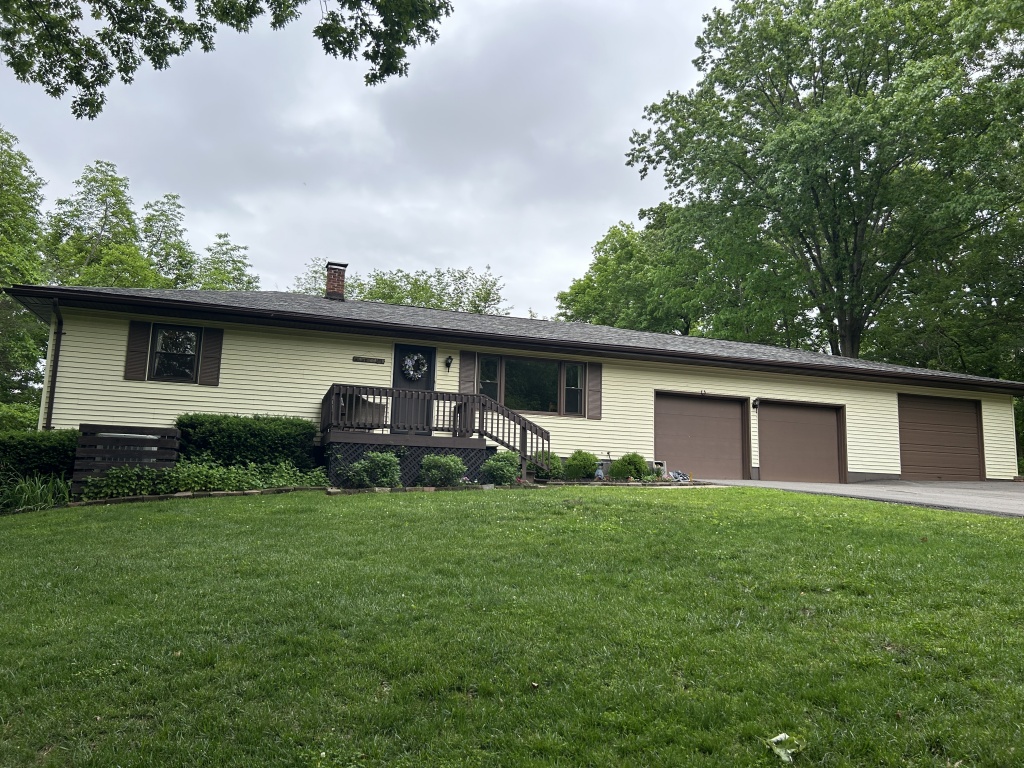 19501 Lakeview Dr., Rushville, Schuyler, Illinois, United States 62681, 2 Bedrooms Bedrooms, 6 Rooms Rooms,2 BathroomsBathrooms,Over 90,000,Pending,Lakeview Dr.,1465
