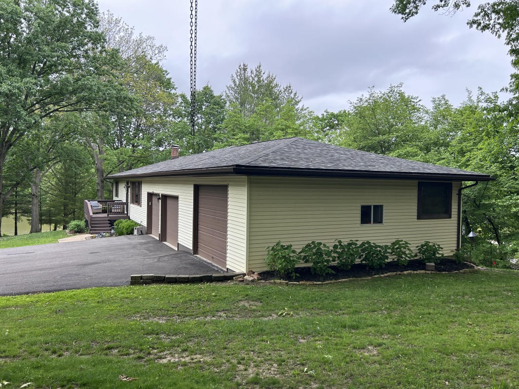 19501 Lakeview Dr., Rushville, Schuyler, Illinois, United States 62681, 2 Bedrooms Bedrooms, 6 Rooms Rooms,2 BathroomsBathrooms,Over 90,000,Pending,Lakeview Dr.,1465