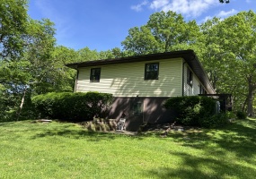 19501 Lakeview Dr., Rushville, Schuyler, Illinois, United States 62681, 2 Bedrooms Bedrooms, 6 Rooms Rooms,2 BathroomsBathrooms,Over 90,000,Pending,Lakeview Dr.,1465