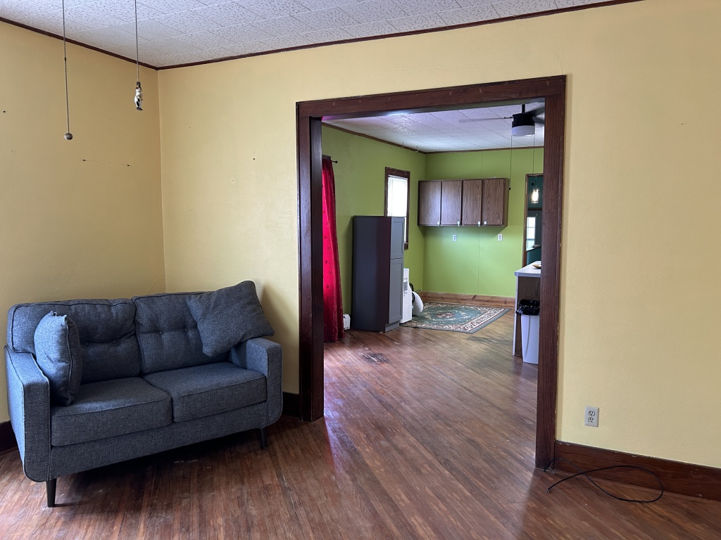 Astoria, Fulton, Illinois, United States 61501, 3 Bedrooms Bedrooms, 6 Rooms Rooms,1 BathroomBathrooms,40,000 to 90,000,Available,1468