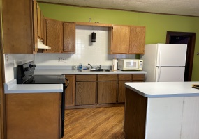 Astoria, Fulton, Illinois, United States 61501, 3 Bedrooms Bedrooms, 6 Rooms Rooms,1 BathroomBathrooms,40,000 to 90,000,Available,1468