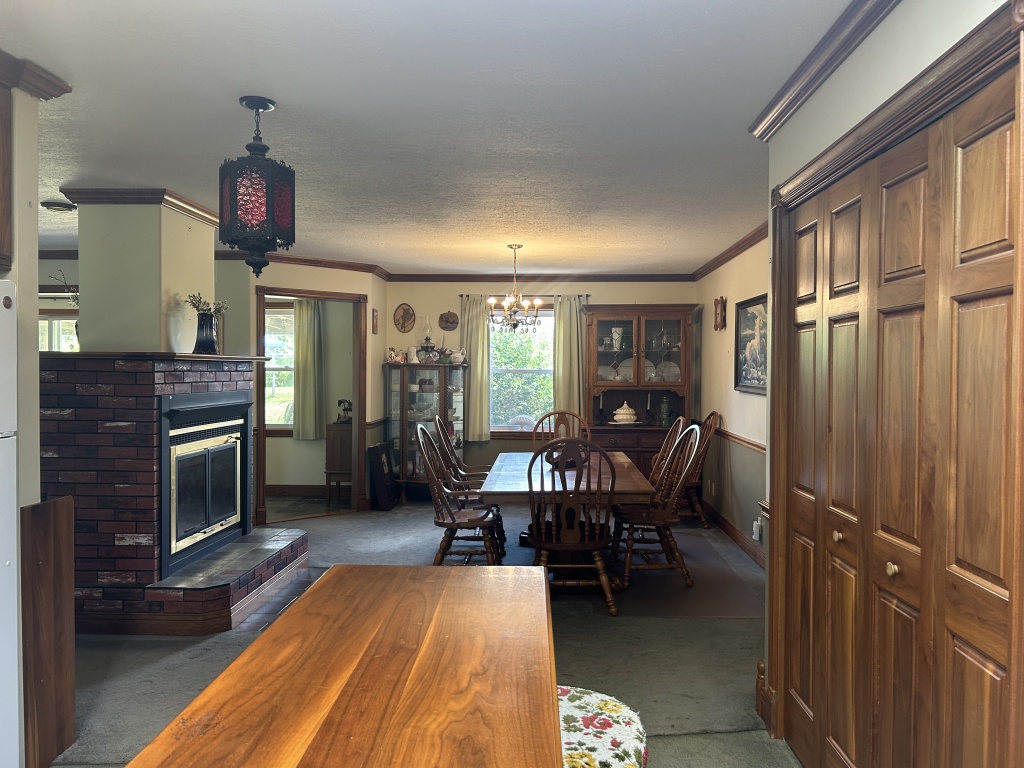 Augusta, Hancock, Illinois, United States, 3 Bedrooms Bedrooms, 11 Rooms Rooms,2 BathroomsBathrooms,Over 90,000,Available,1476