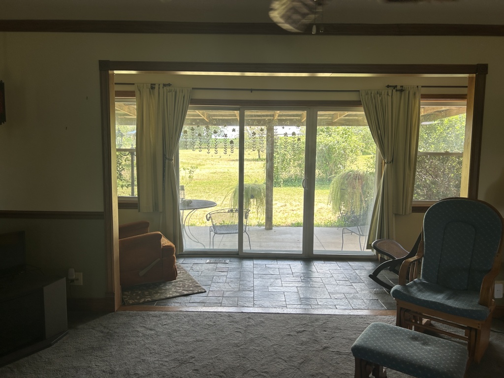 Augusta, Hancock, Illinois, United States, 3 Bedrooms Bedrooms, 11 Rooms Rooms,2 BathroomsBathrooms,Over 90,000,Available,1476