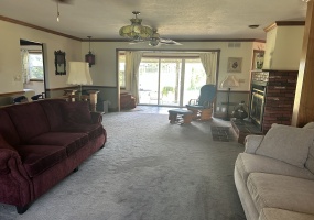 Augusta, Hancock, Illinois, United States, 3 Bedrooms Bedrooms, 11 Rooms Rooms,2 BathroomsBathrooms,Over 90,000,Available,1476