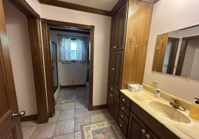 Augusta, Hancock, Illinois, United States, 3 Bedrooms Bedrooms, 11 Rooms Rooms,2 BathroomsBathrooms,Over 90,000,Available,1476