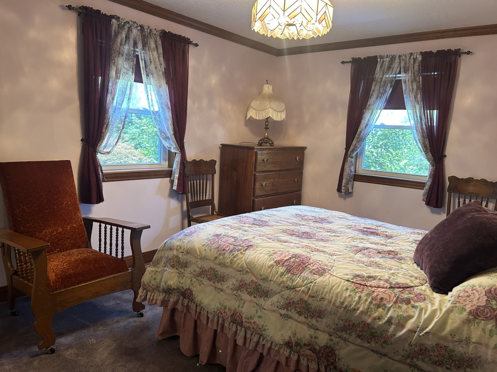 Augusta, Hancock, Illinois, United States, 3 Bedrooms Bedrooms, 11 Rooms Rooms,2 BathroomsBathrooms,Over 90,000,Available,1476