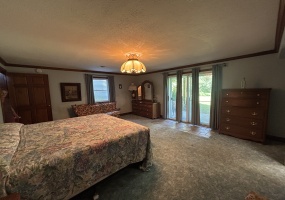 Augusta, Hancock, Illinois, United States, 3 Bedrooms Bedrooms, 11 Rooms Rooms,2 BathroomsBathrooms,Over 90,000,Available,1476