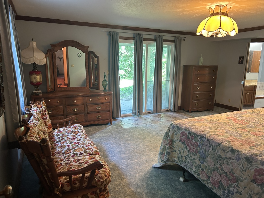 Augusta, Hancock, Illinois, United States, 3 Bedrooms Bedrooms, 11 Rooms Rooms,2 BathroomsBathrooms,Over 90,000,Available,1476