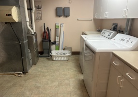 Augusta, Hancock, Illinois, United States, 3 Bedrooms Bedrooms, 11 Rooms Rooms,2 BathroomsBathrooms,Over 90,000,Available,1476