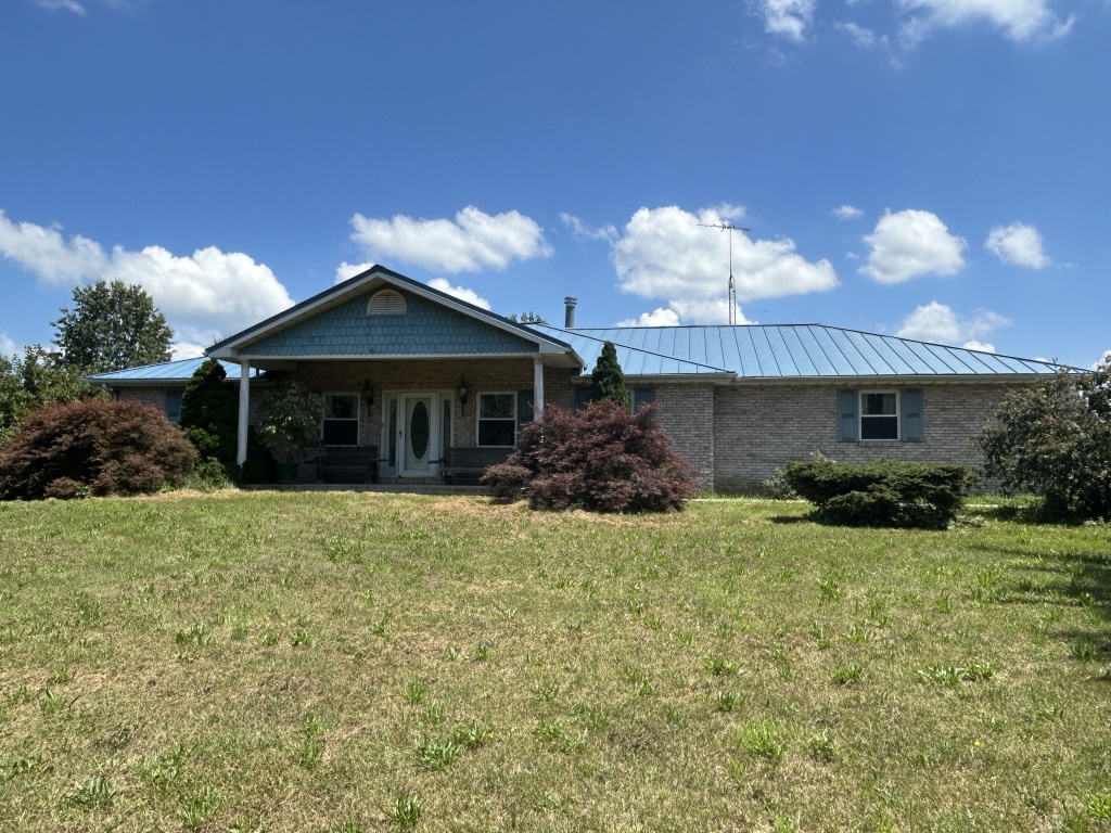 Augusta, Hancock, Illinois, United States, 3 Bedrooms Bedrooms, 11 Rooms Rooms,2 BathroomsBathrooms,Over 90,000,Available,1476