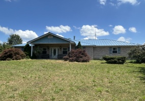 Augusta, Hancock, Illinois, United States, 3 Bedrooms Bedrooms, 11 Rooms Rooms,2 BathroomsBathrooms,Over 90,000,Available,1476