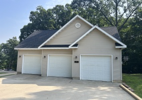 Illinois, United States, 2 Bedrooms Bedrooms, 6 Rooms Rooms,1 BathroomBathrooms,Over 90,000,Available,1479