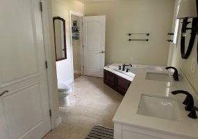 Illinois, United States, 2 Bedrooms Bedrooms, 6 Rooms Rooms,1 BathroomBathrooms,Over 90,000,Available,1479